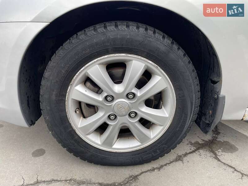 Седан Kia Cerato 2007 в Киеве