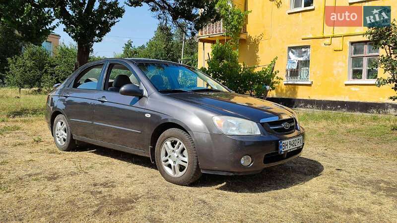 Седан Kia Cerato 2006 в Вознесенске
