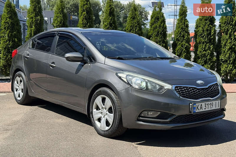 Седан Kia Cerato 2013 в Киеве