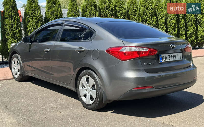 Седан Kia Cerato 2013 в Киеве
