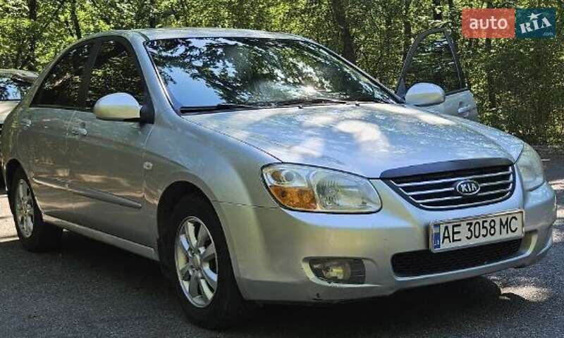 Седан Kia Cerato 2008 в Новомосковске