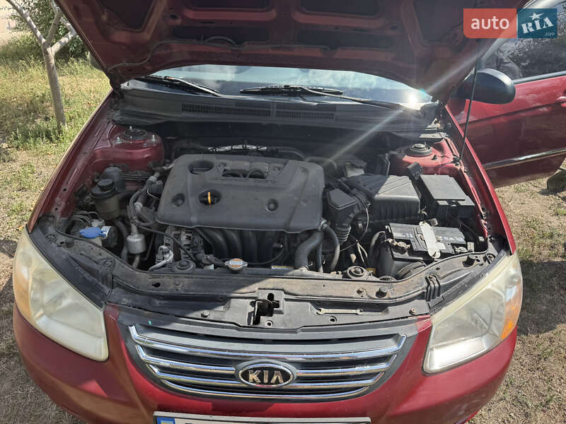 Седан Kia Cerato 2007 в Каневі