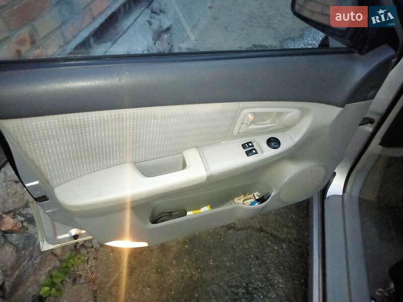 Седан Kia Cerato 2007 в Марганці