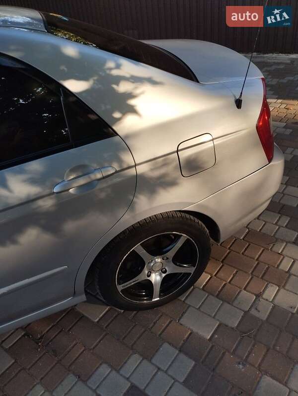 Седан Kia Cerato 2005 в Миколаєві