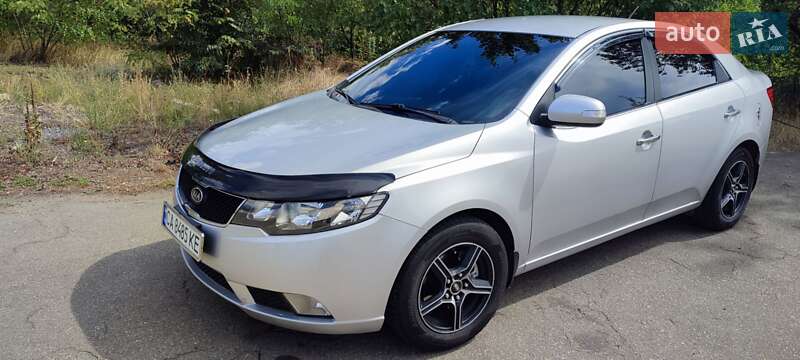 Седан Kia Cerato 2009 в Звенигородке