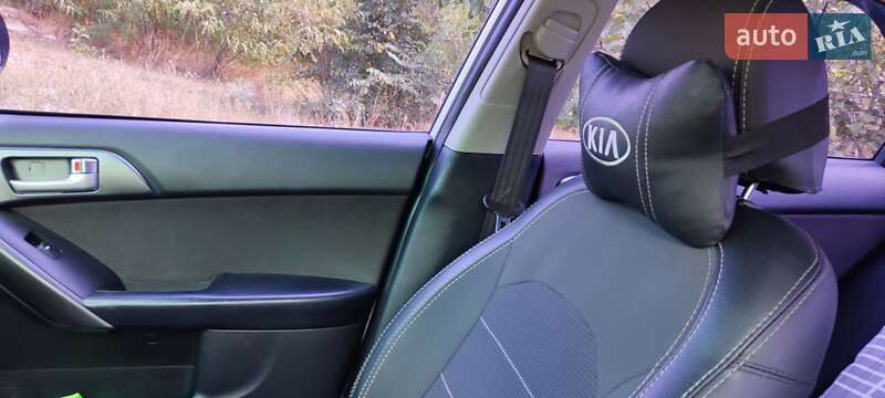 Седан Kia Cerato 2009 в Звенигородке