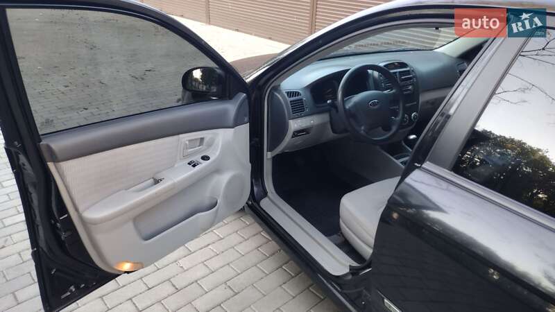 Седан Kia Cerato 2007 в Харькове