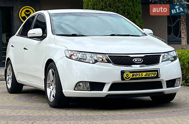 Седан Kia Cerato 2011 в Львові