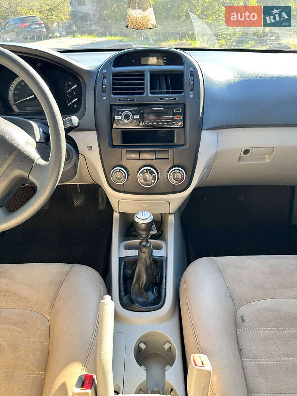 Седан Kia Cerato 2006 в Киеве