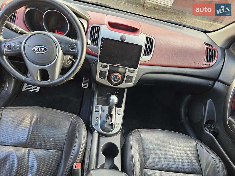 Купе Kia Cerato 2010 в Львове