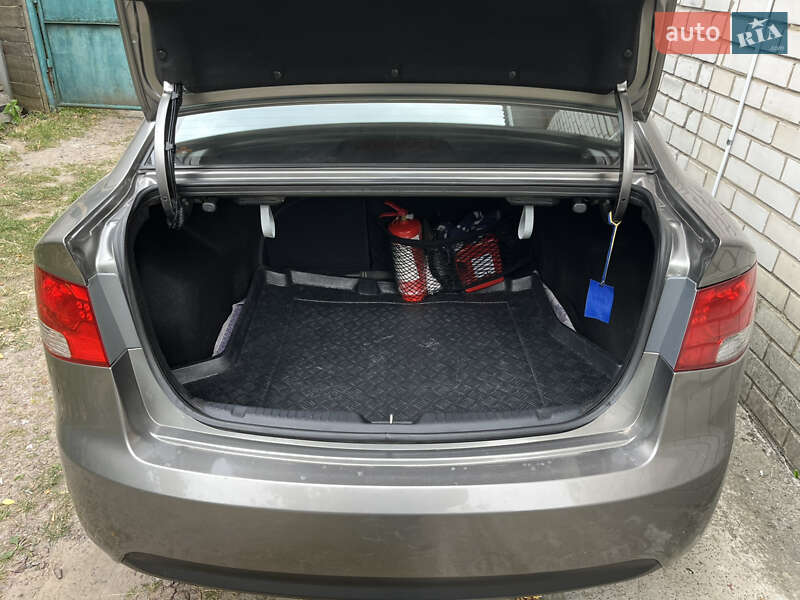 Седан Kia Cerato 2011 в Чернигове фото 12 Седан Kia Cerato 2011 в Чернигове