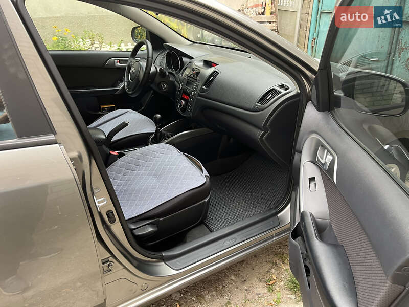 Седан Kia Cerato 2011 в Чернигове фото 8 Седан Kia Cerato 2011 в Чернигове