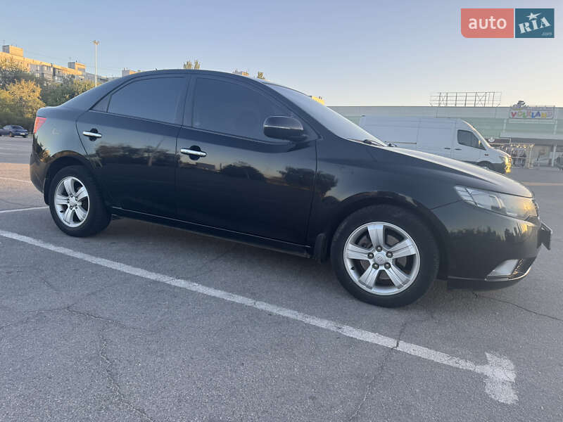 Седан Kia Cerato 2011 в Запорожье фото 3 Седан Kia Cerato 2011 в Запорожье