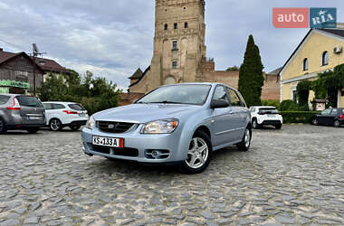 Хетчбек Kia Cerato 2005 в Луцьку