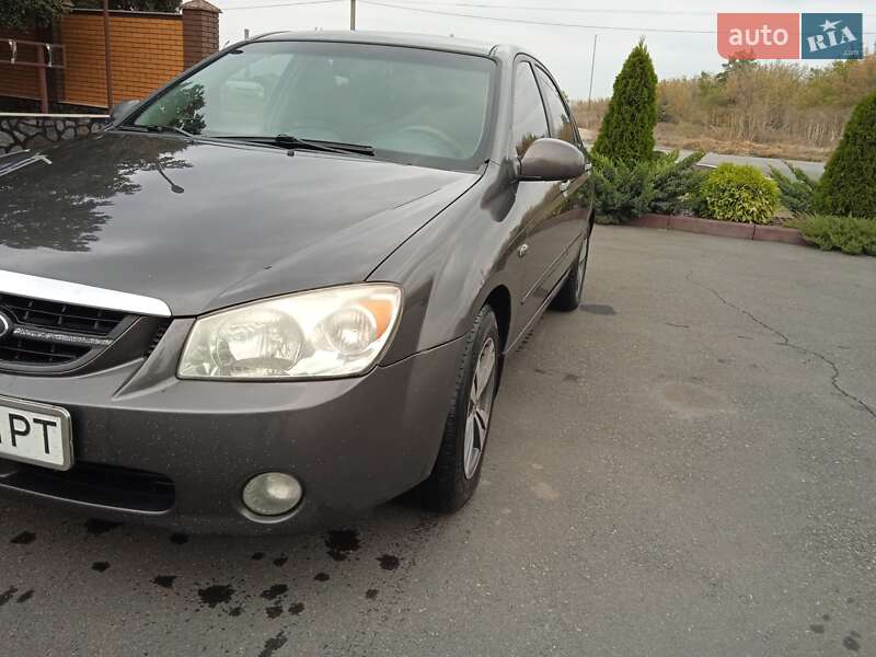 Седан Kia Cerato 2006 в Благовещенском