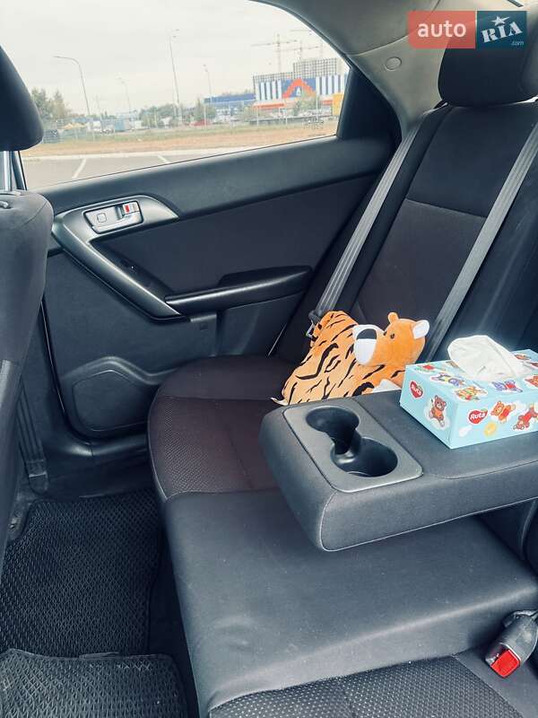 Седан Kia Cerato 2011 в Киеве фото 9 Седан Kia Cerato 2011 в Киеве