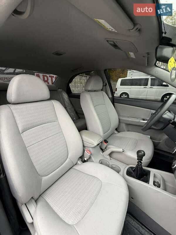 Седан Kia Cerato 2008 в Черкасах фото 12 Седан Kia Cerato 2008 в Черкасах