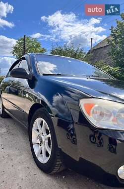 Седан Kia Cerato 2005 в Новой Водолаге