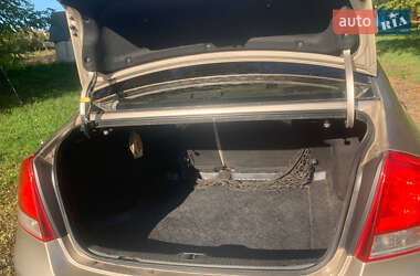 Седан Kia Cerato 2006 в 