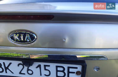 Седан Kia Cerato 2006 в 