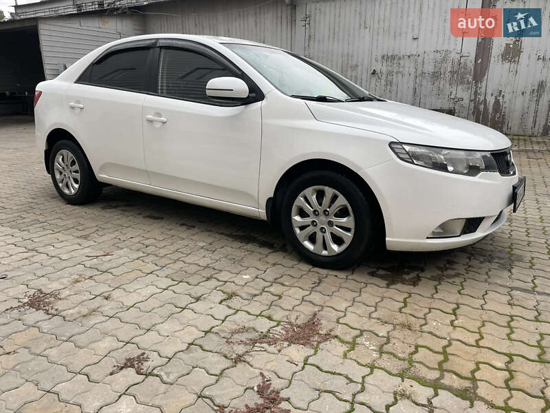 Седан Kia Cerato 2011 в Одессе