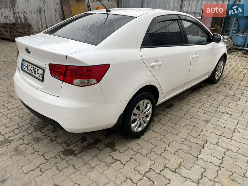Седан Kia Cerato 2011 в Одессе