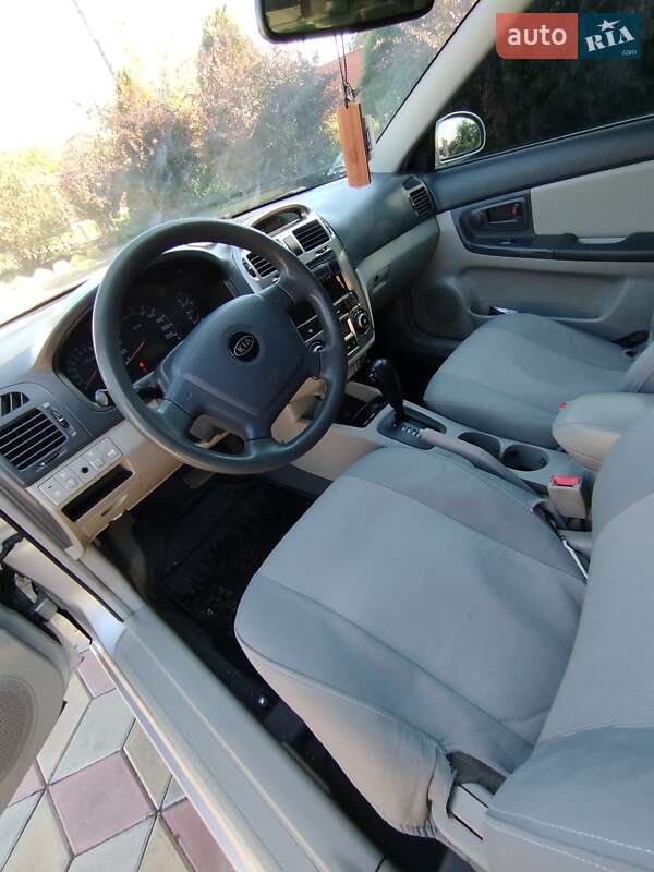 Седан Kia Cerato 2004 в Біляївці