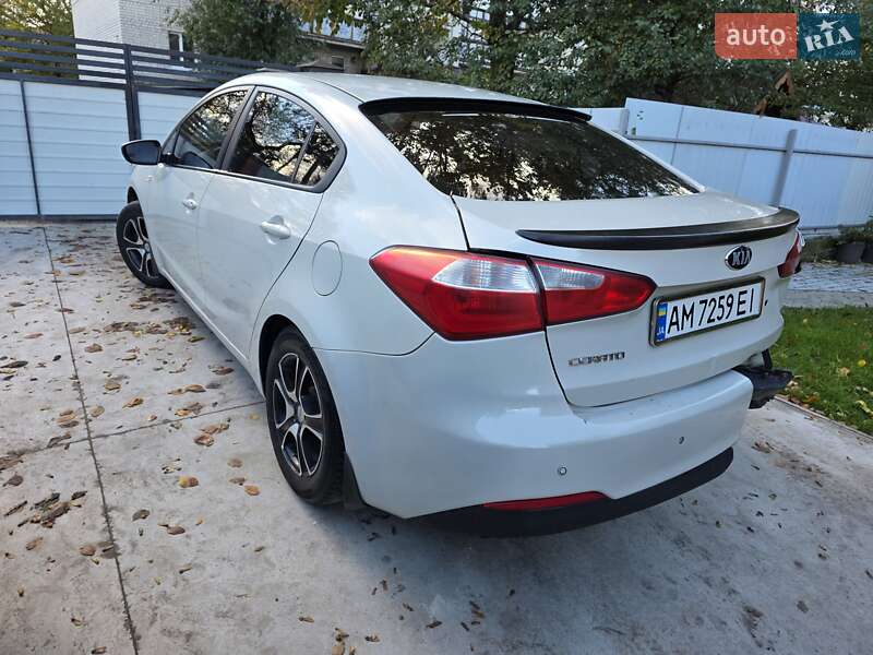 Седан Kia Cerato 2013 в Бердичеве