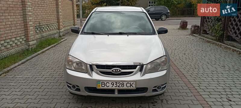 Хетчбек Kia Cerato 2006 в Стрию