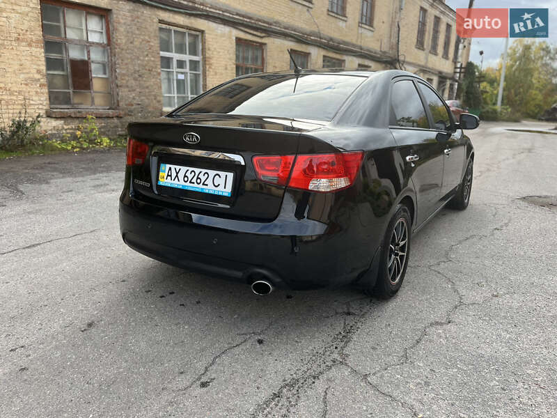 Седан Kia Cerato 2010 в Ромнах фото 7 Седан Kia Cerato 2010 в Ромнах