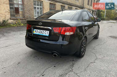 Седан Kia Cerato 2010 в 