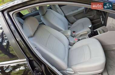 Седан Kia Cerato 2007 в 