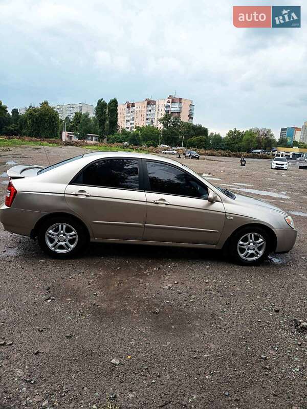 Седан Kia Cerato 2005 в Харкові