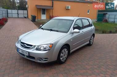 Хэтчбек Kia Cerato 2006 в  фото 5 Хэтчбек Kia Cerato 2006 в