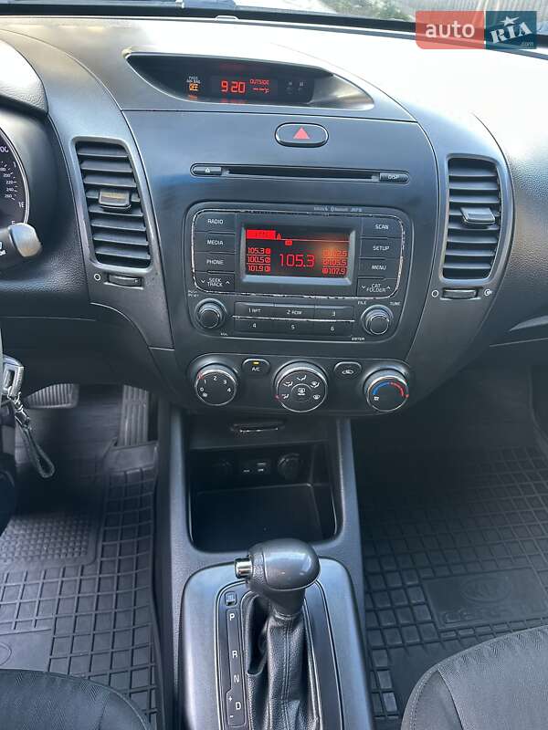 Седан Kia Cerato 2016 в Одессе фото 9 Седан Kia Cerato 2016 в Одессе