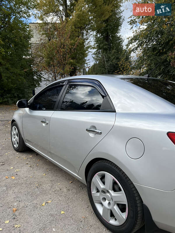 Седан Kia Cerato 2012 в Каменском