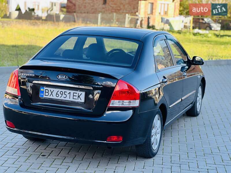 Седан Kia Cerato 2007 в Чернівцях