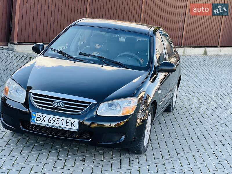 Седан Kia Cerato 2007 в Чернівцях