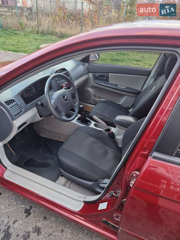 Хэтчбек Kia Cerato 2005 в Умани фото 8 Хэтчбек Kia Cerato 2005 в Умани