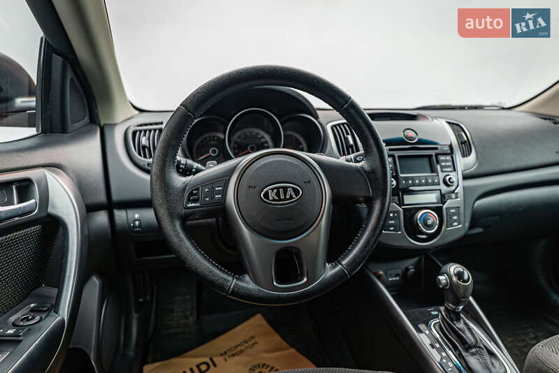 Купе Kia Cerato 2011 в Киеве
