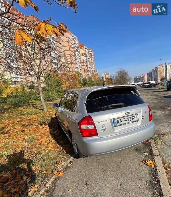 Хэтчбек Kia Cerato 2006 в Киеве