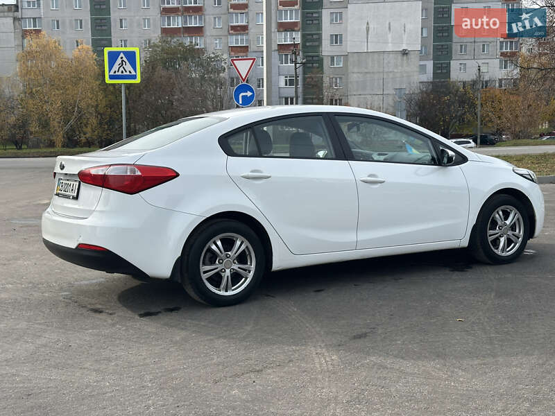 Седан Kia Cerato 2012 в Чернигове фото 5 Седан Kia Cerato 2012 в Чернигове