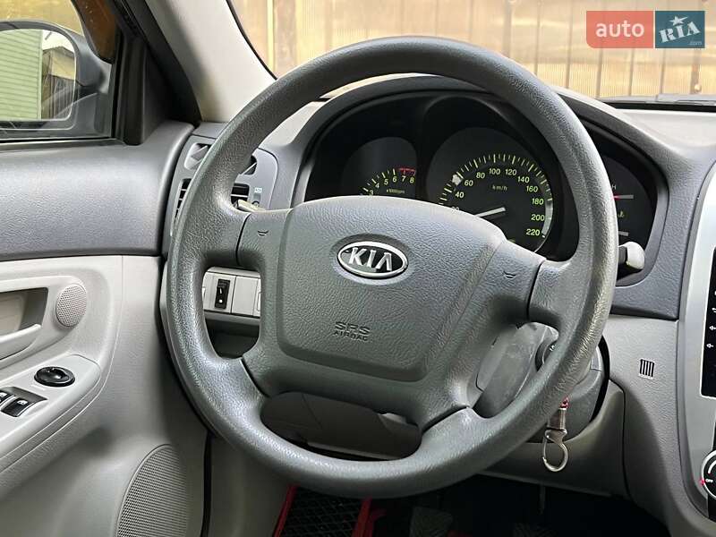 Седан Kia Cerato 2008 в Киеве