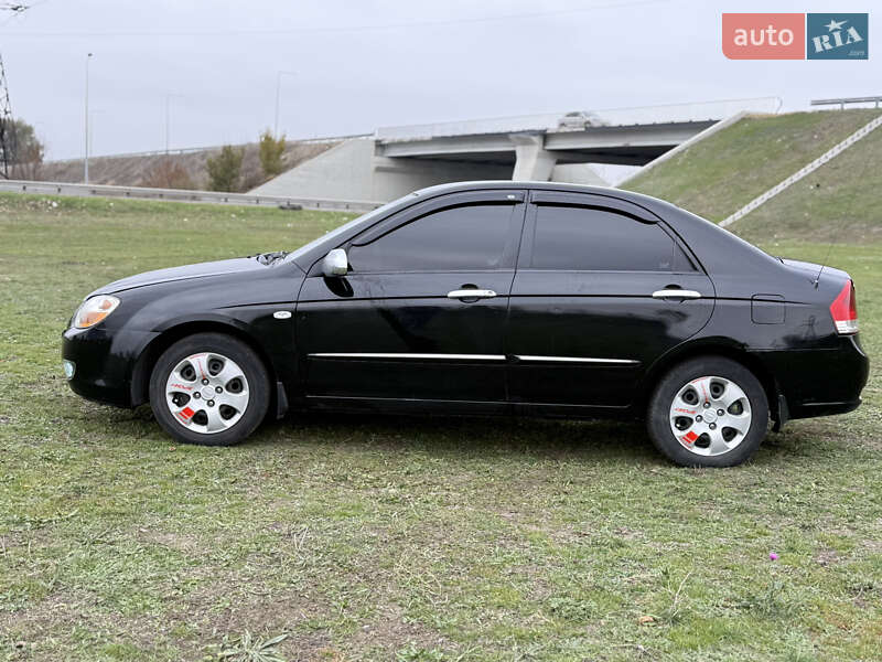Седан Kia Cerato 2007 в Днепре