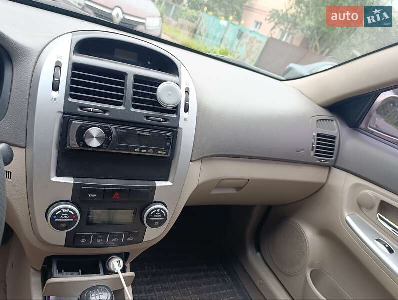 Седан Kia Cerato 2008 в Киеве фото 3 Седан Kia Cerato 2008 в Киеве
