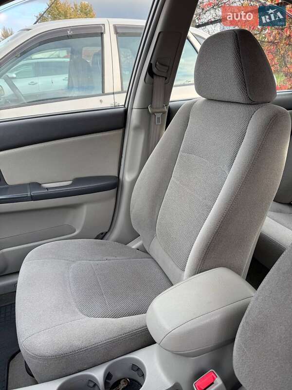 Седан Kia Cerato 2005 в Киеве