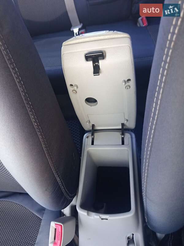 Седан Kia Cerato 2008 в Львове