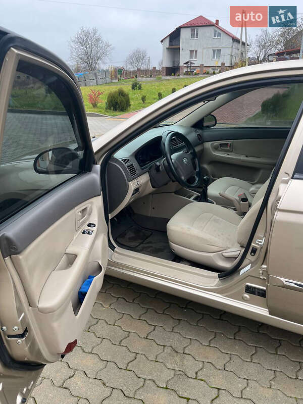 Седан Kia Cerato 2008 в Городке