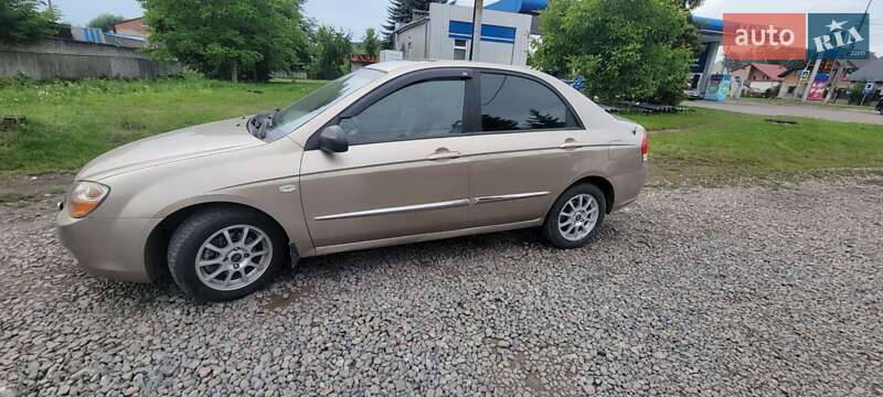 Седан Kia Cerato 2008 в Городке