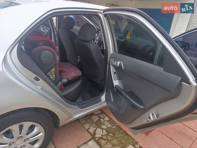 Седан Kia Cerato 2009 в Киеве